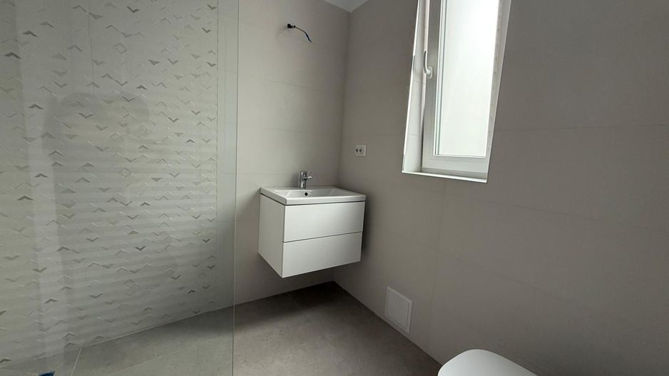 Casa/Vilă P+1 cu 4 camere de vânzare - Sânpetru - Poză 10