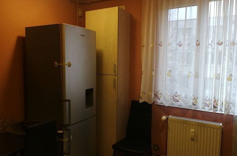 Apartament 2 camere mobilat si utilat complet Drumul Taberei - Poză 2