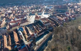 Apartament 2 camere | Piața Sfatului – Centrul Istoric | 50 mp - Poză 1