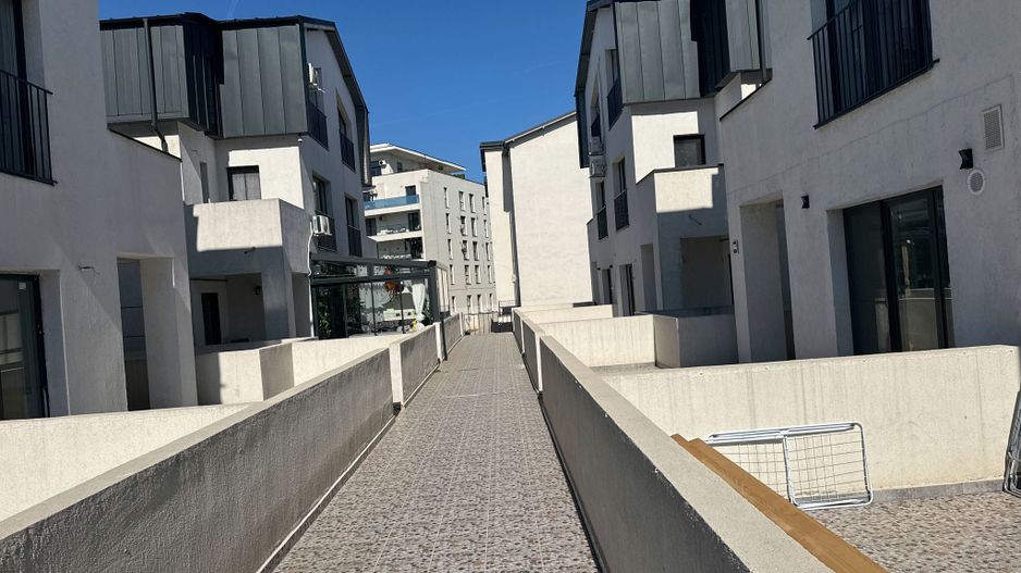 Casă tip Duplex 5 camere | 3 băi | 2 terase | 2 locuri de parcare - Poză 2