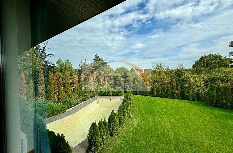 Vila lux de vanzare in cel mai dorit complex din Erou Iancu Nicolae-locatie rara - Poză 15