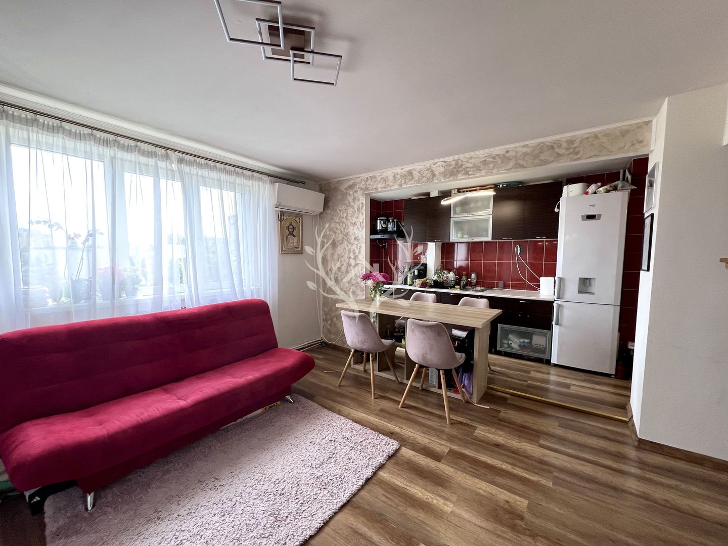 Apartament cu 2 camere decomandat + boxa in zona Bucium Manastur - Poză 2