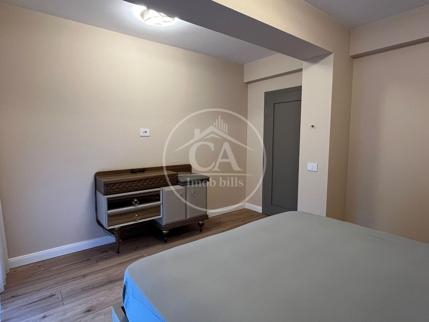Apartament cu 3 camere de vânzare în zona Cantemir, Oradea - Poză 6