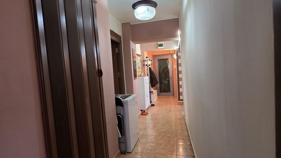 Apartament 4 camere decomandat- Zona Electroputere Mall - Poză 8