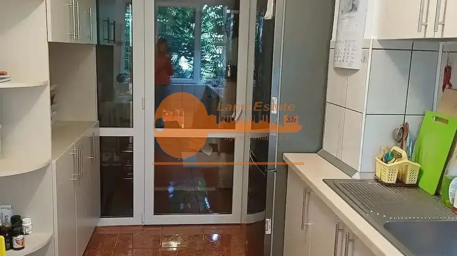 Apartament cu 4 camere in zona Gorjului la 7 minute de Metrou - Poză 1