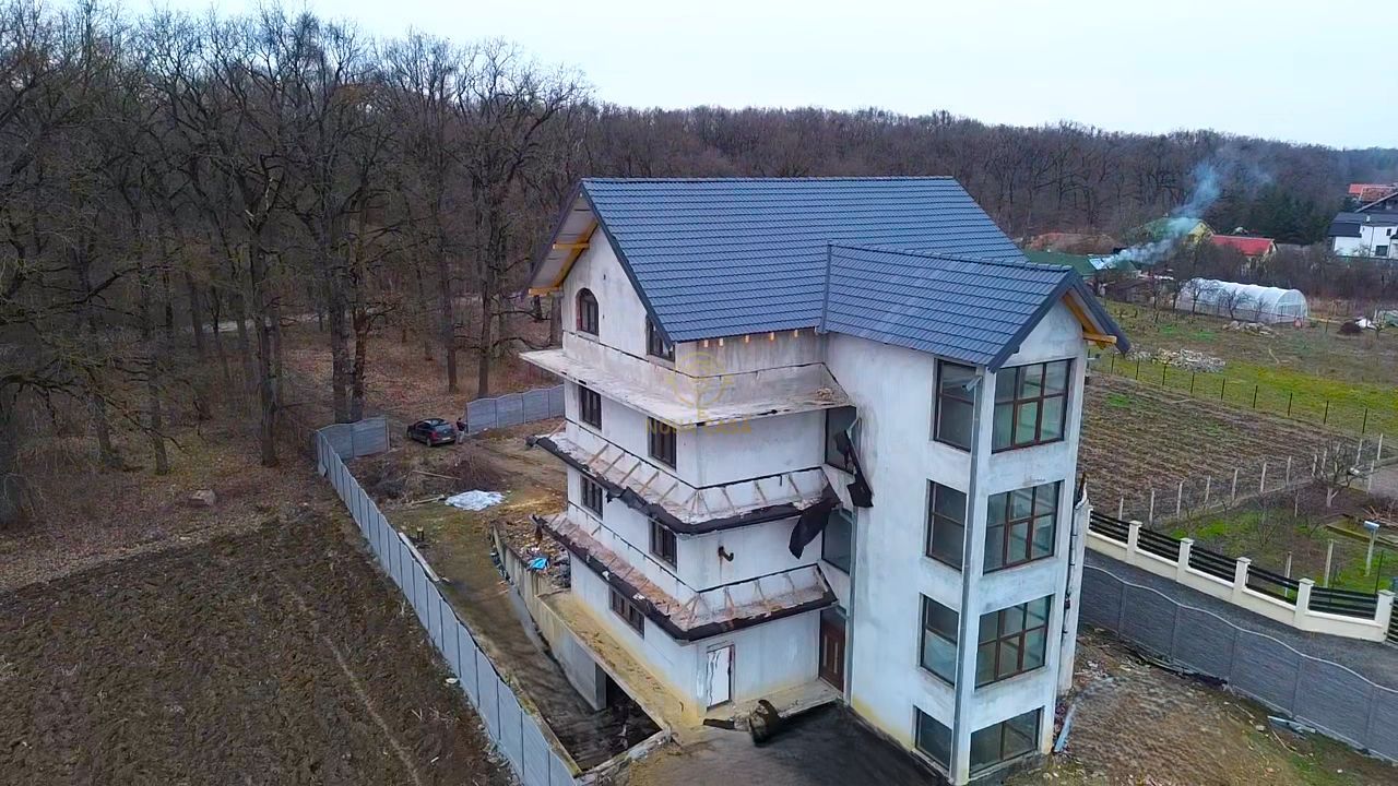 Proprietate Deosebita 707MP in Padurea Noroieni - Poză 2