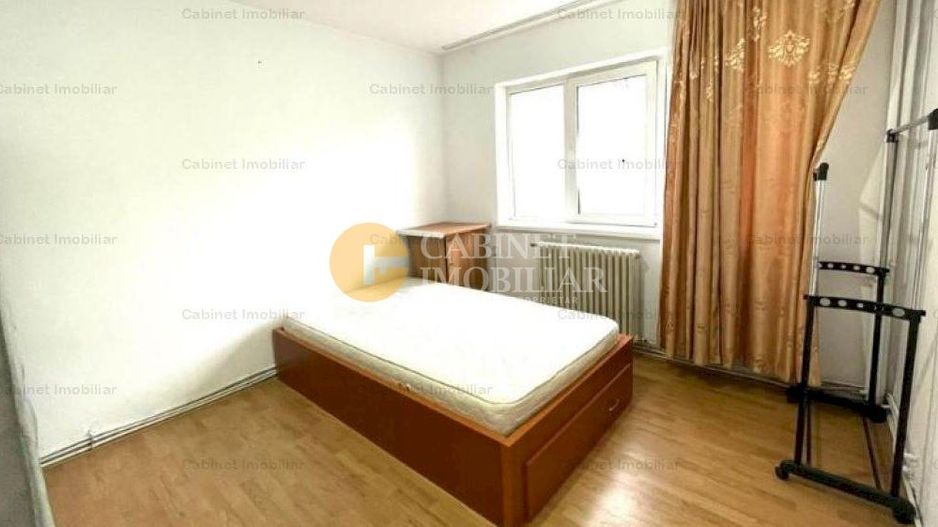 Apartament cu 3 camere - Etaj 1 - Zona Podu Ros - Poză 2