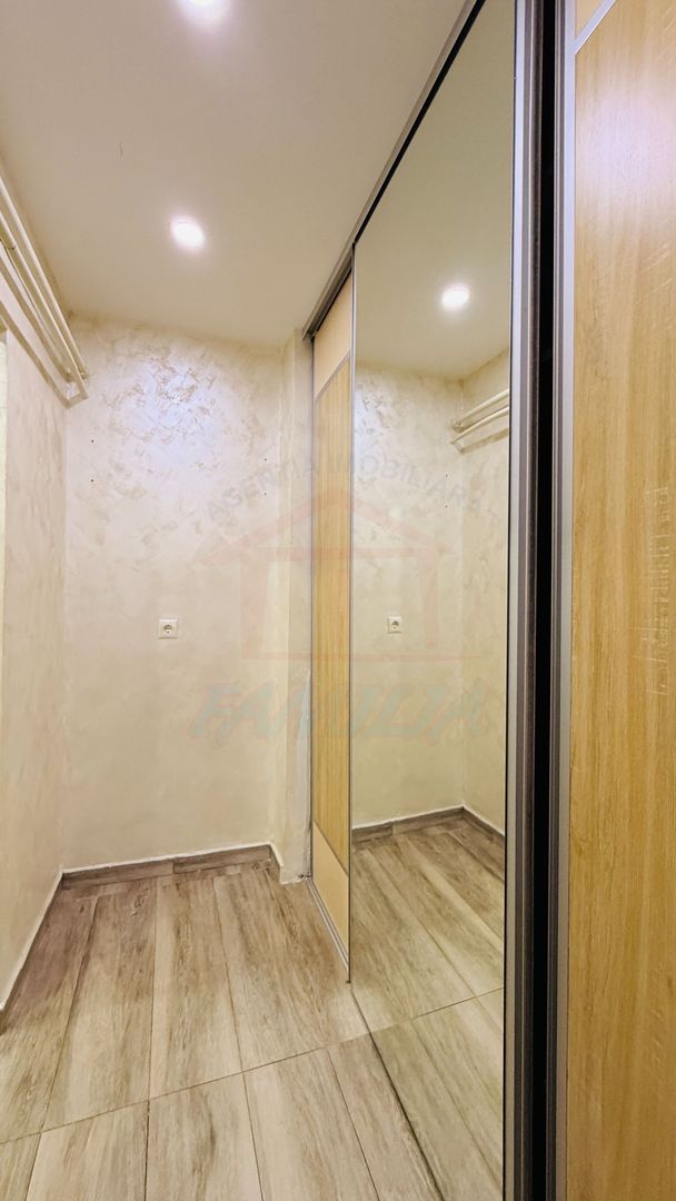 De vanzare apartament cu 2 camere dec. la parter in Galati, Micro 13 - Poză 4