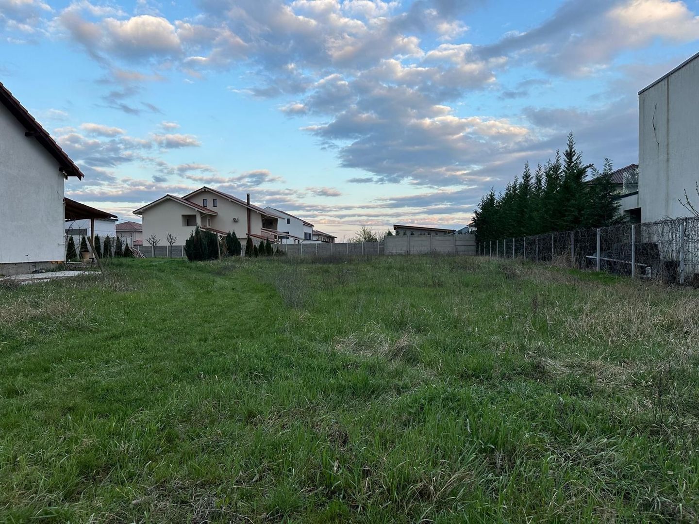 Dumbrăvița – zona Cora/IKEA | 648 mp | Toate Utilitățile | Stradă Asfaltată - Poză 1
