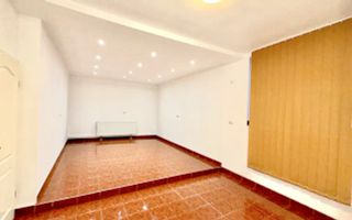 Spatiu comercial 80 mp utili 2 incaperi grup sanitar in Strand - Poză 1