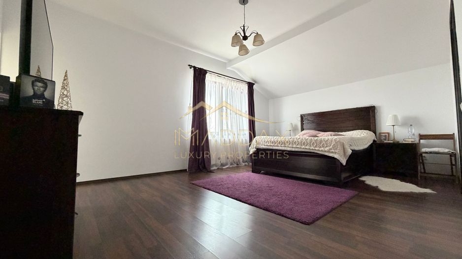 Vila spatioasa cu vedere spre lac Corbeanca - Poză 43