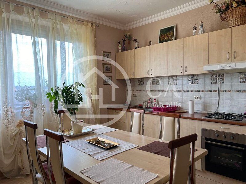 Apartament cu 2 camere de vanzare in cartierul Soarelui, Oradea - Poză 2