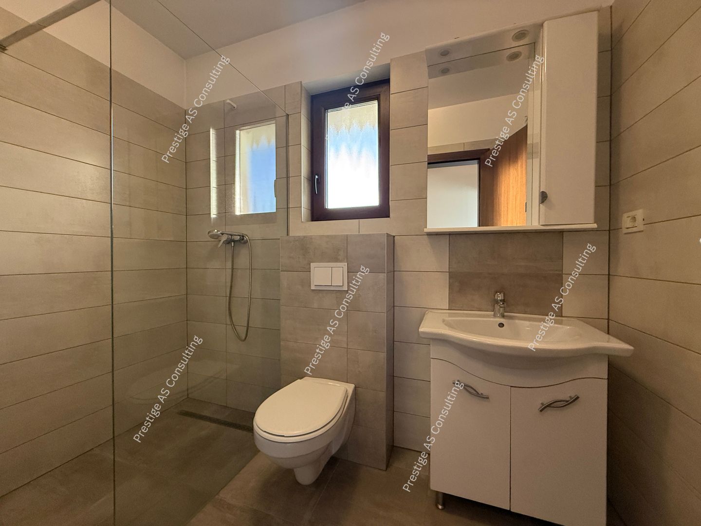 Duplex nemobilat | 4 camere+3 bai | 350mp Teren- Ikea-Dumbravita - Poză 13