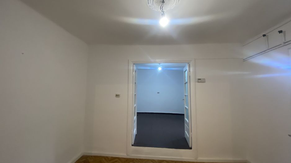 Casa de vanzare, trei camere, Vatra Luminoasa, 215,000- 0% comision cumparator - Poză 2