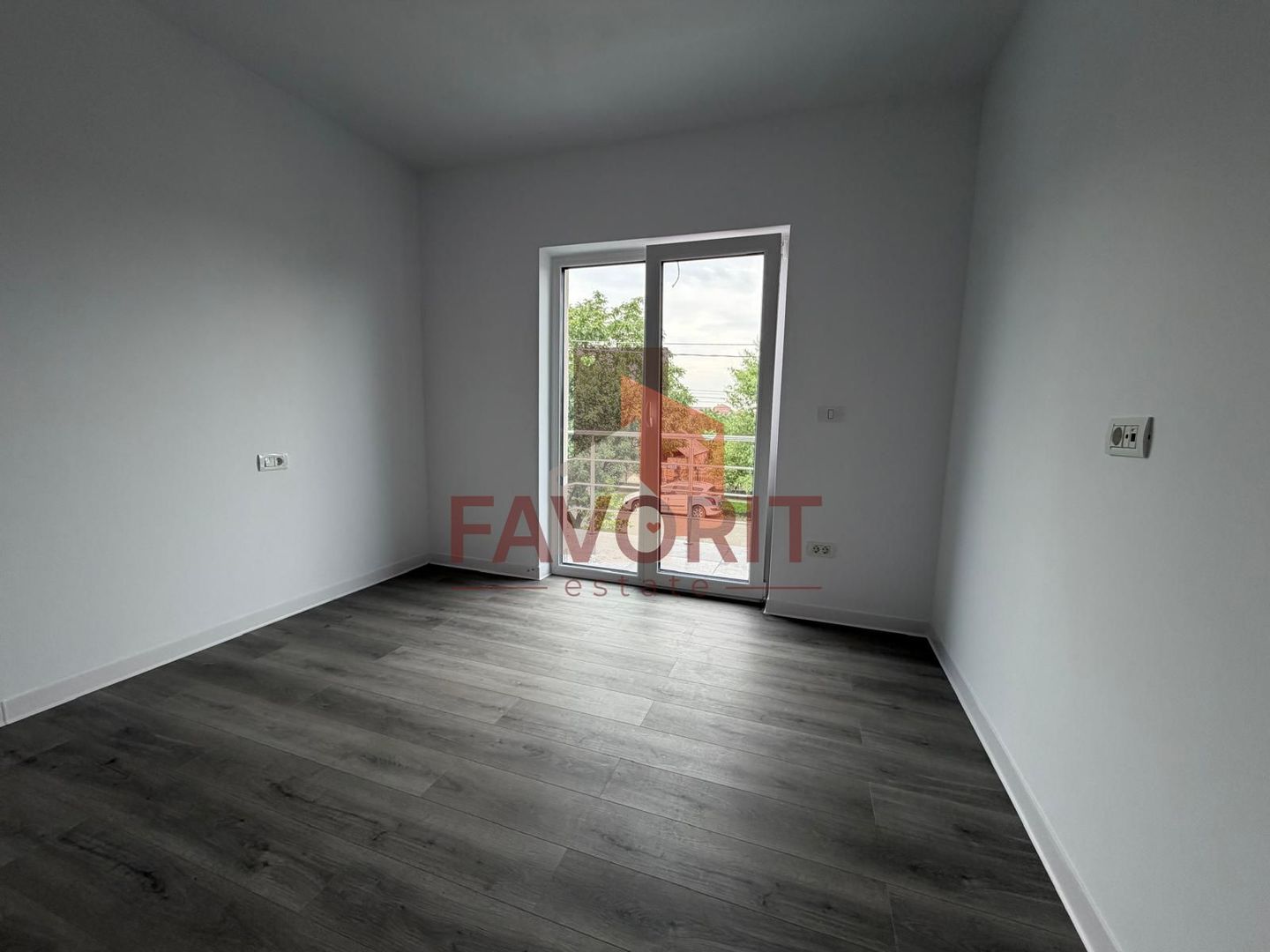 Duplex | 4 camere | Asfalt | Finisaje premium | Curte generoasa | - Poză 9