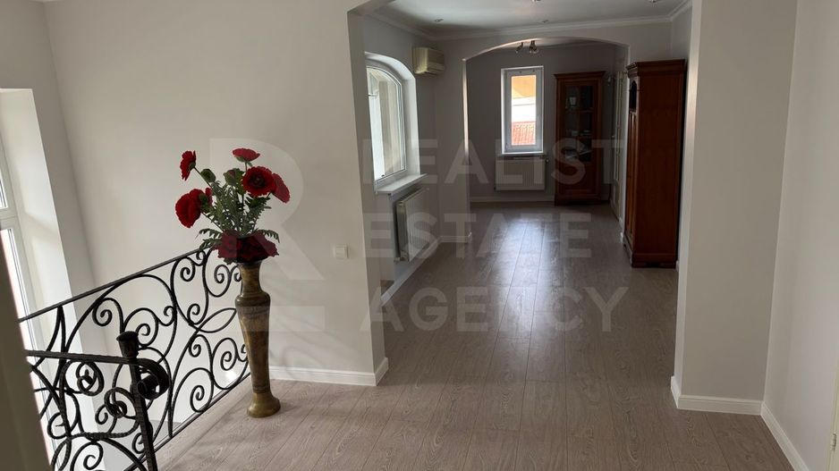 Chirie, casă, 2 nivele, 5 camere, str-la Nucarilor, Telecentru - Poză 7