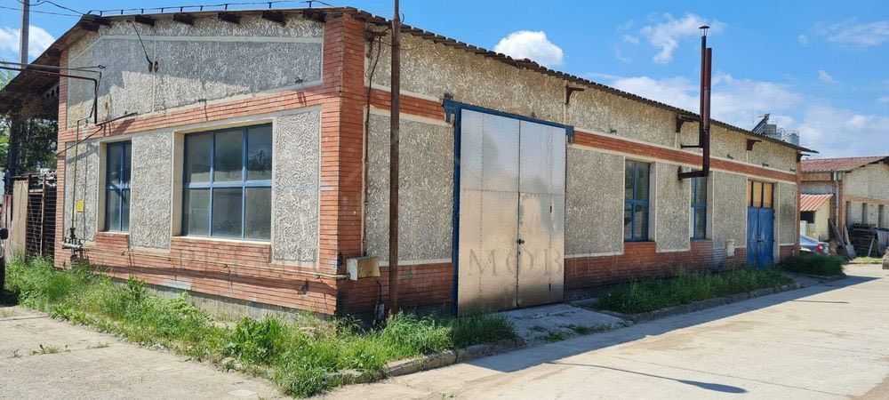 Hala + Teren de Vânzare în Onești - Poză 2