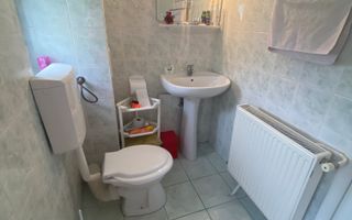 Casa de vânzare/închiriere zona Lunei - Poză 10