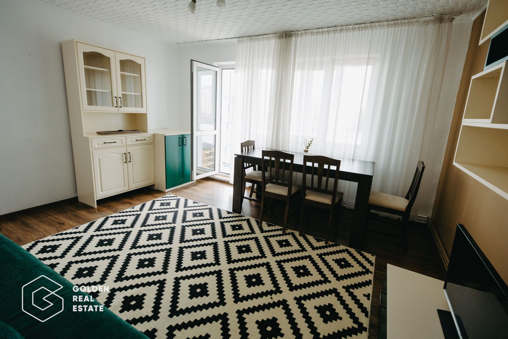 Apartament cu 4 camere, complet utilat și mobilat, zona Vlaicu - Poză 5