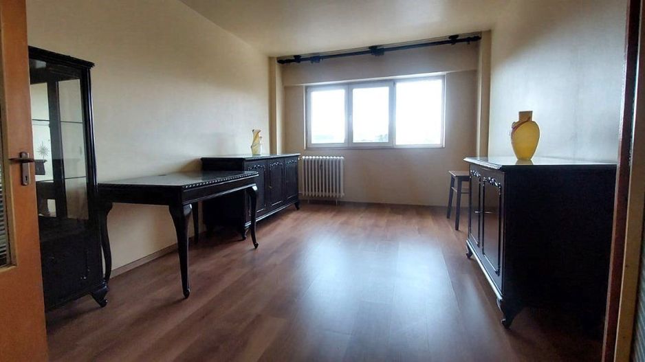 Vand apartament 4 camere situat la 10 min de Piata Unirii - Poză 1