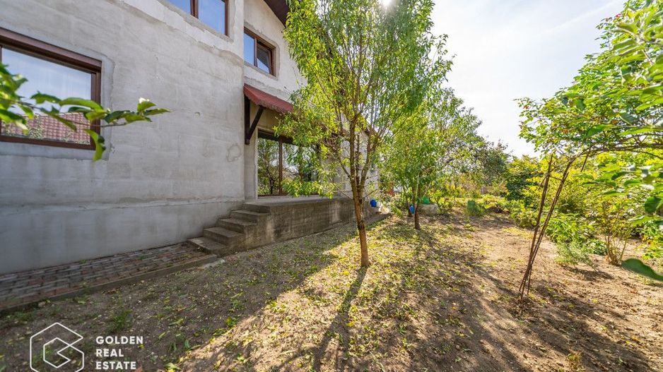 Casa 4 camere si mansarda, teren 1014 mp, comuna Vladimirescu - Poză 23