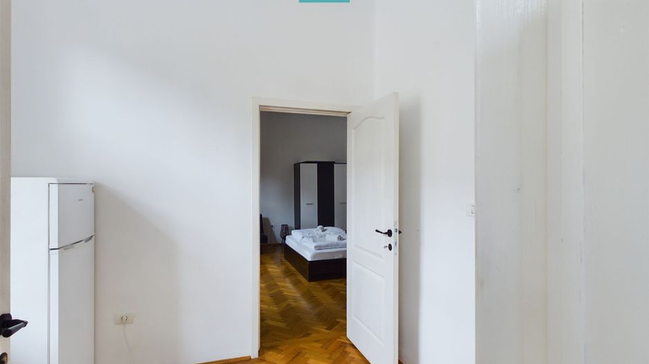 Apartament cu 3 camere situat ultracentral - Poză 10