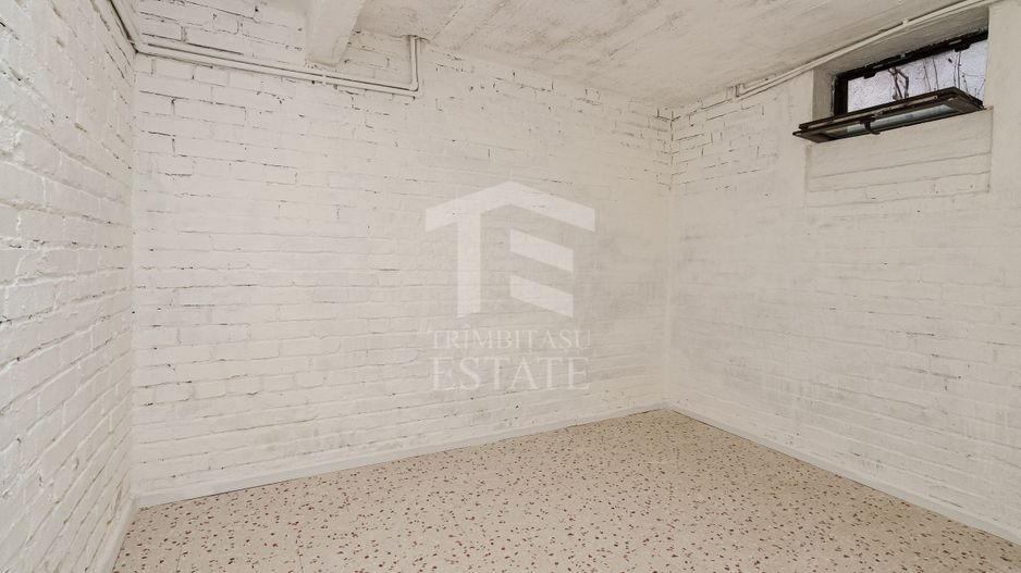 Piata Muncii - Decebal, casa 87 mp totali, 179 mp curte libera, - Poză 31
