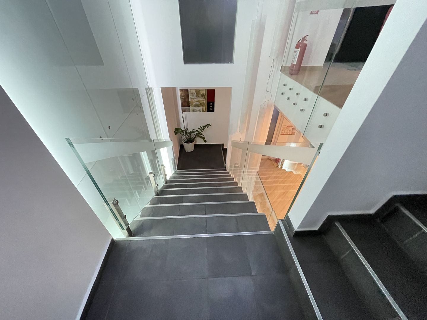 IMOBIL CU MULTIPLE DESTINATII - Poză 4