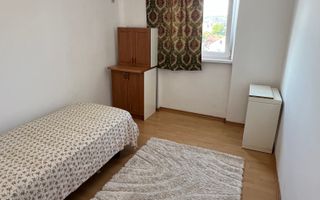 Cameră de cămin cu baie proprie și vedere spre Castelul Corvinilor - Poză 3