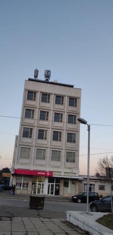 spatiu birouri comercial Onesti - Poză 1