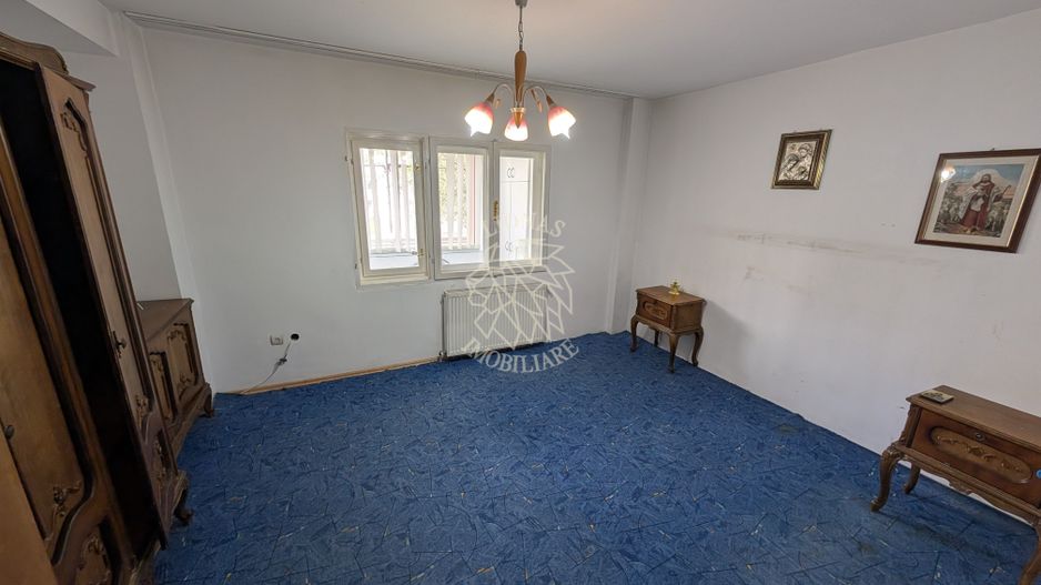 Apartament 4 camere 100 mp-balcon-parcare-beci-Central - Poză 4