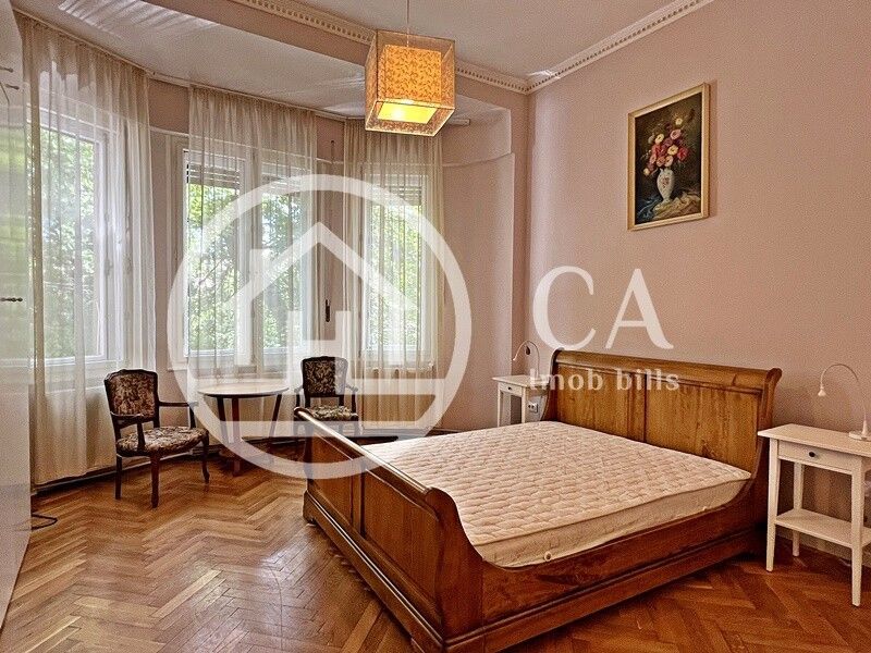Apartament de închiriat cu 4 camere în zona ultracentrală, Oradea - Poză 11