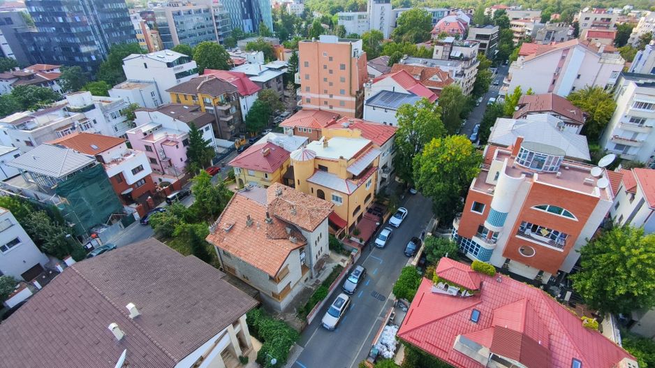 3 apartamente in Vila Primaverii 300 mp utili teren 250 mp - Poză 3