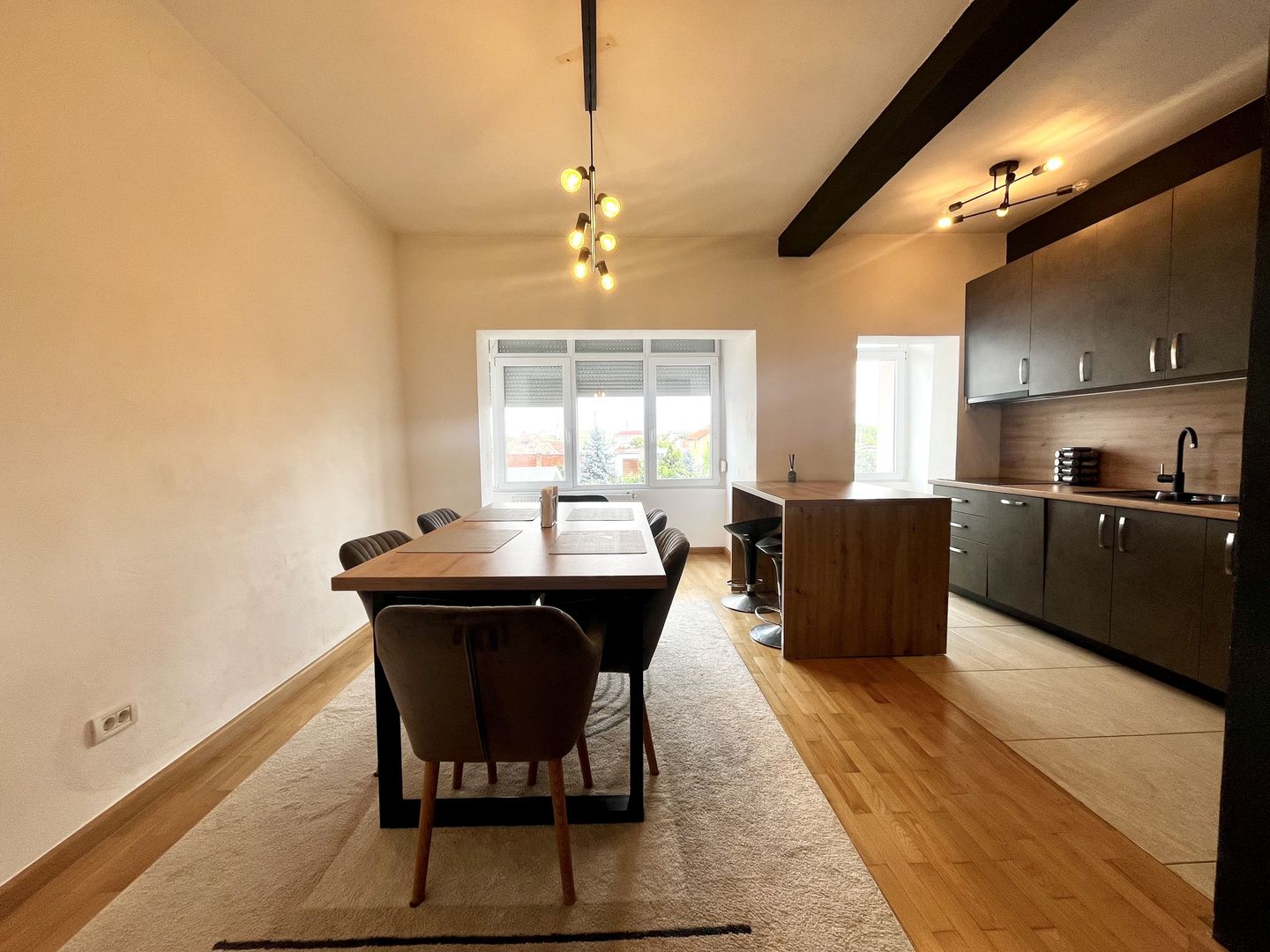 Apartament confortabil si spațios, in zona Lipovei - Iulius Mall - Poză 2