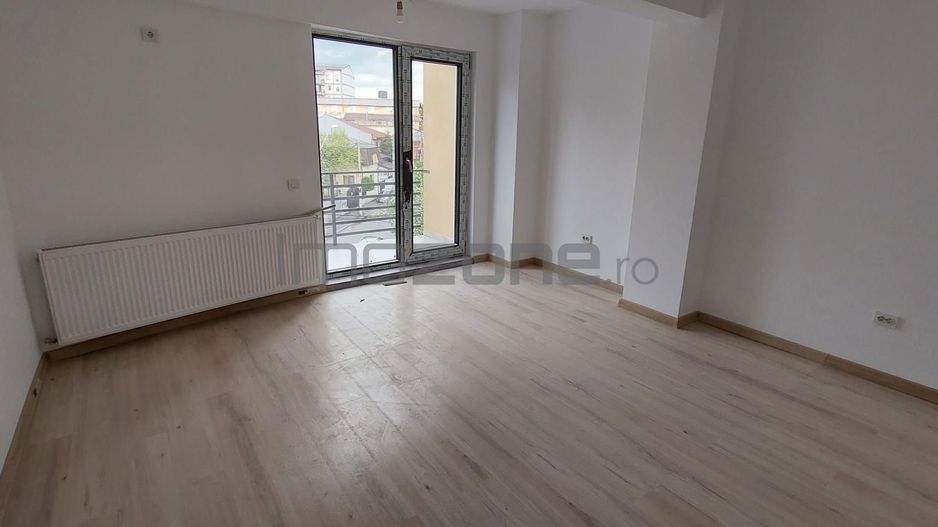 Crangasi/ 2 Camere/ Zona De Case/ 80 MP/ Parter Inalt/ Baie Cu Geam/ Balcon 18MP - Poză 10