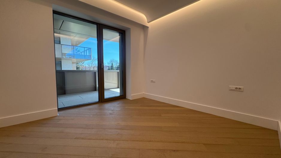 3 CAMERE || CORTINA 126 || EROUIANCU NICOLAE - Poză 2