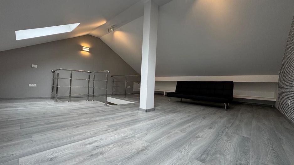 Vila noua cu mansarda Cosmopolis - Poză 12