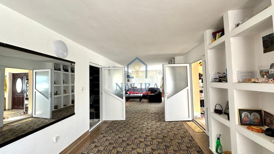 Casa spatioasa cu zona amenajata pentru ferma Cicarlau - Poză 7