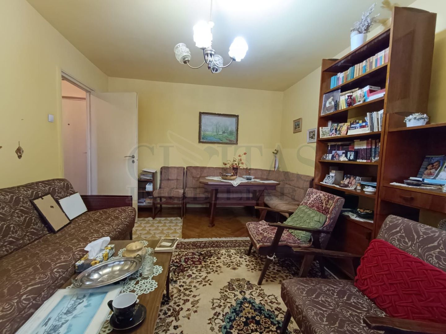 Vanzare 2 camere, decomandat, aproape de BIG, 2 balcoane - Poză 1