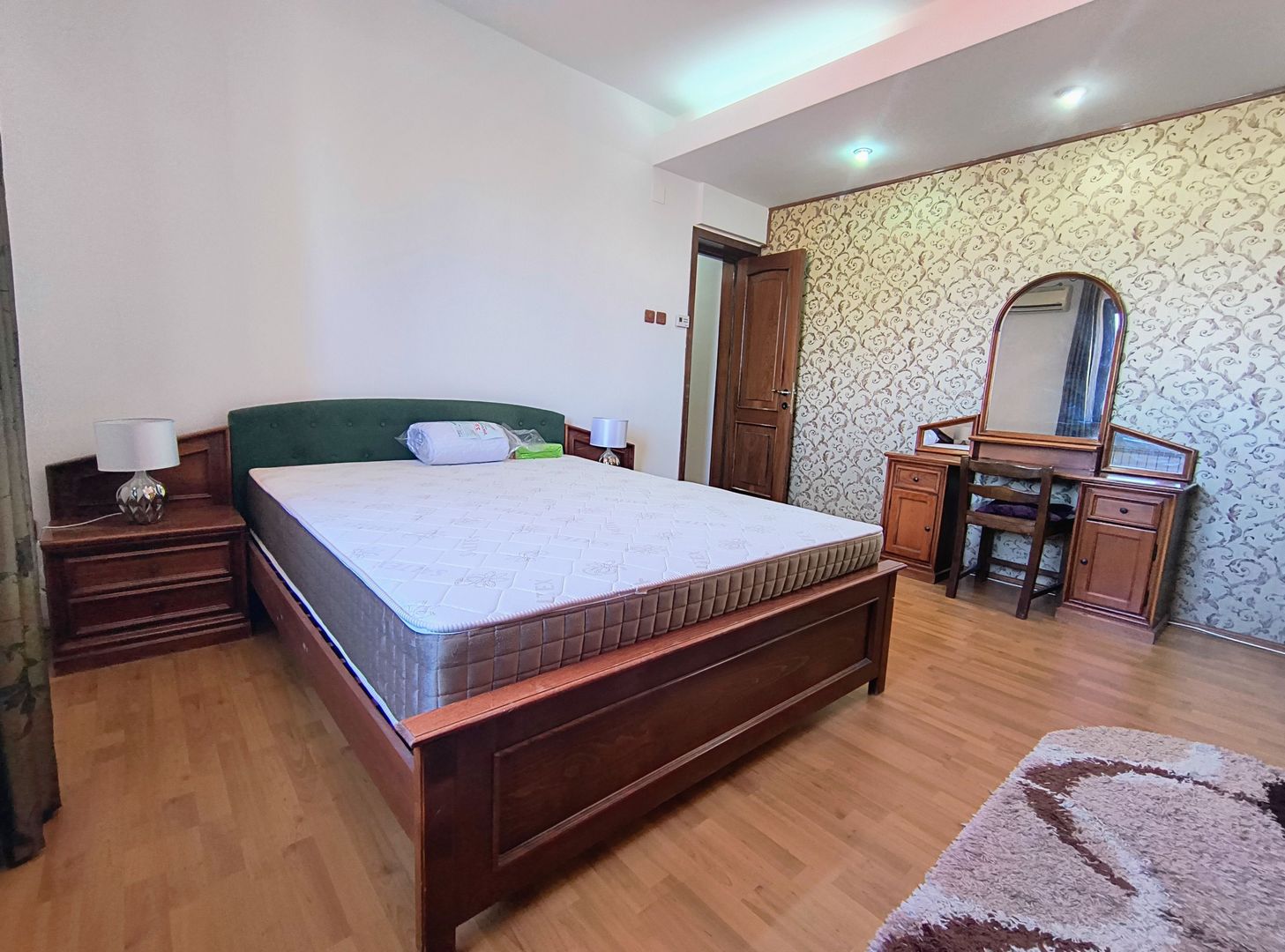 Dorobanti- Roma - Iancu de Hunedoara - Studio - Poză 1