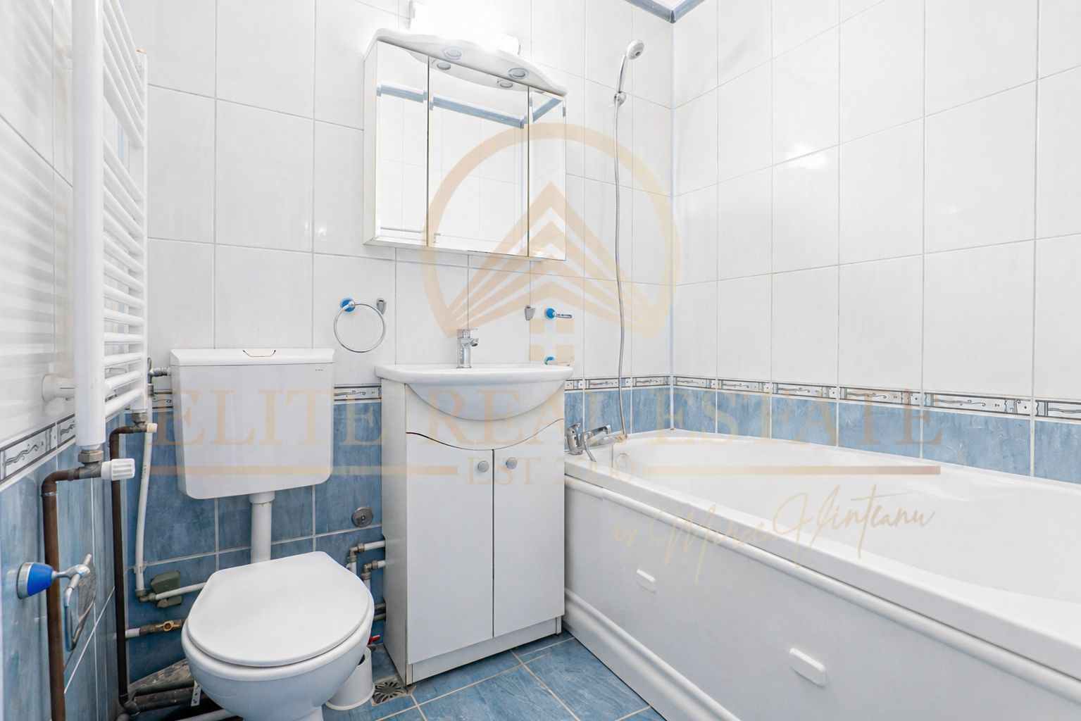 De vanzare | Apartament 4 camere | Langa Cazino | Vedere la mare - Poză 9