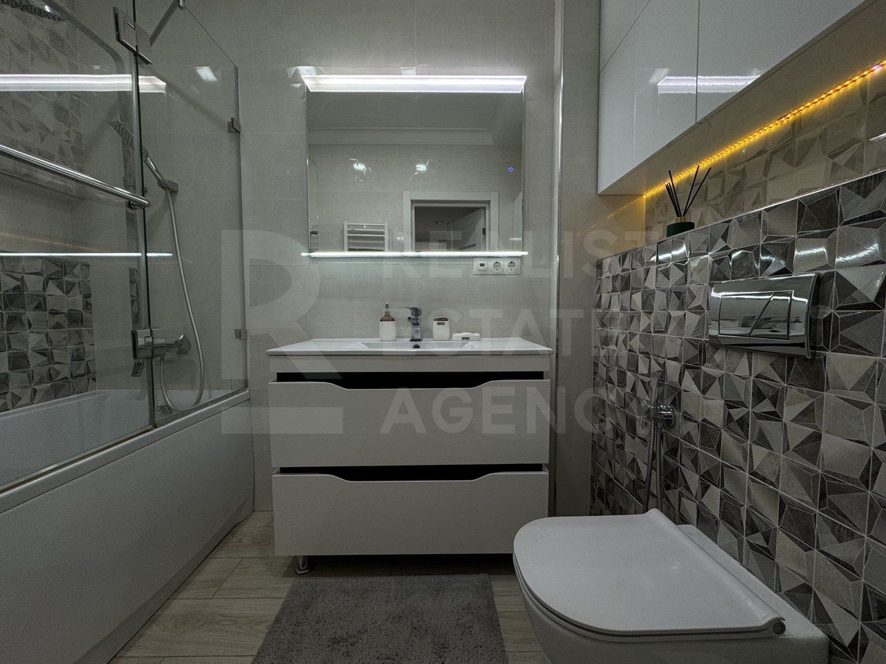 Chirie, apartament, 2 camere, str. Lev Tolstoi, Centru - Poză 11