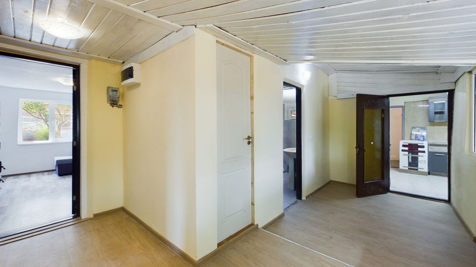 PREȚ REDUS! Casă cu 3 camere în Bujac - Poză 7