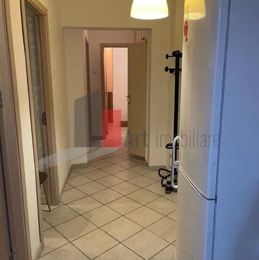 Apartament Piata Unirii, 2 cam, et 6/8, 3 balcoane - Poză 2