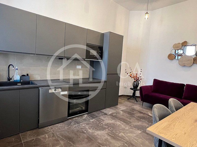 Apartament de inchiriat cu 3 camere in zona ultracentrala, Oradea - Poză 2