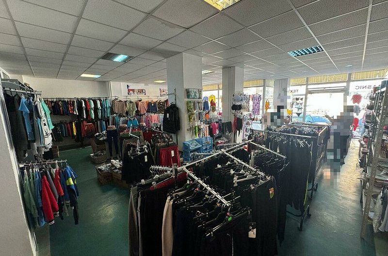 Spatiul comercial cu vitrina, vad excelent trafic, Fortuna Arad - Poză 4