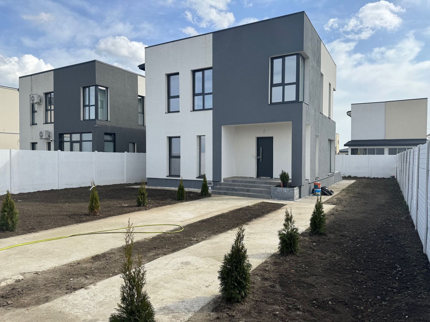 Vila MODERN Tunari cu Pompa de caldura, curte 430m2,  0% comision - Poză 2