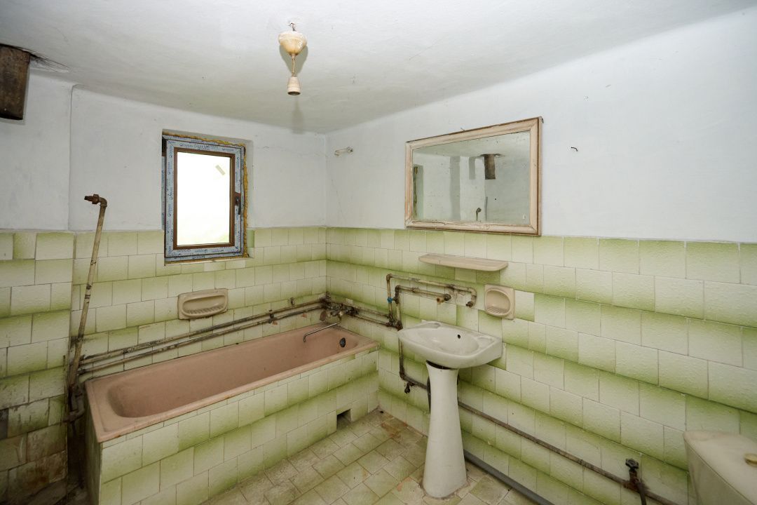 Casa cu teren generos - 4696 mp Apa Sarata - Campulung !! - Poză 39