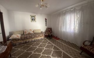 Murfatlar (COD 07)Casă bătrânească locuibilă cu teren de 300 mp - Poză 5