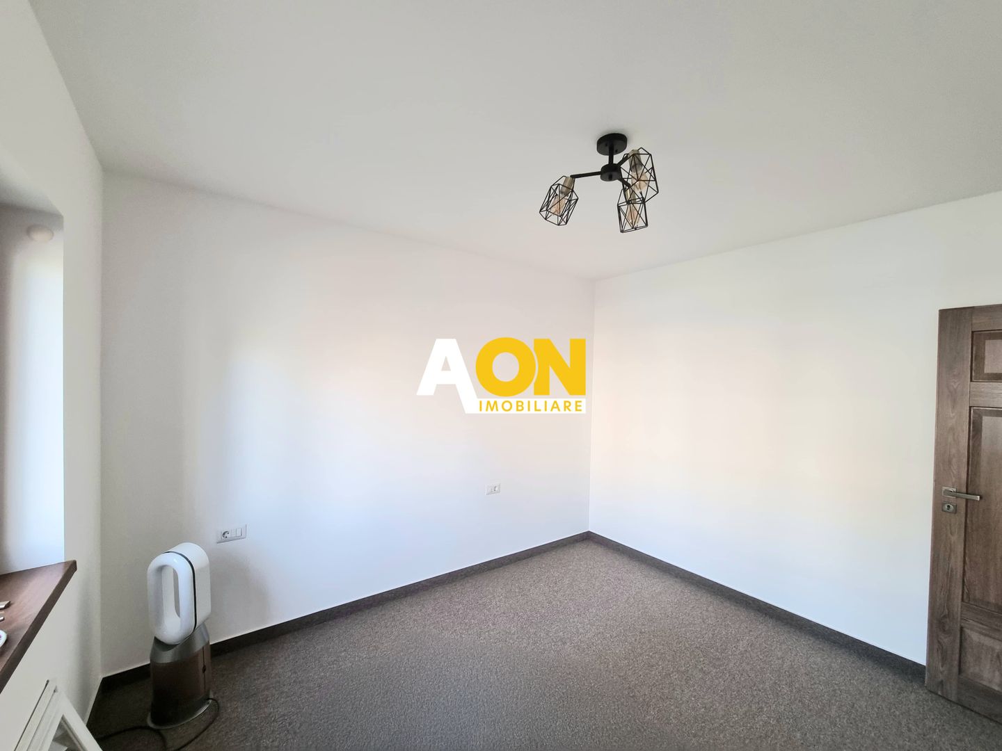 De vanzare apartament 2 camere renovat, etaj 1, Cetate - Poză 4